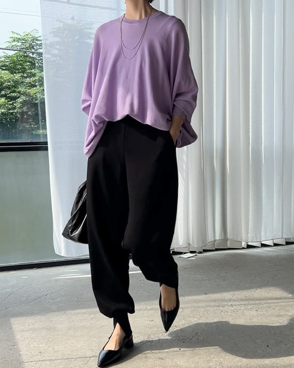 【ゆる×シャープの好バランス、大人リラックスコーデ】